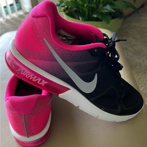 Women Nike Airmax, great condition, worn only a few times